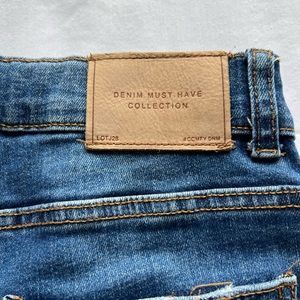 Zara Boy Skinny Jeans Size 11-12. Excellent, lightly used condition.